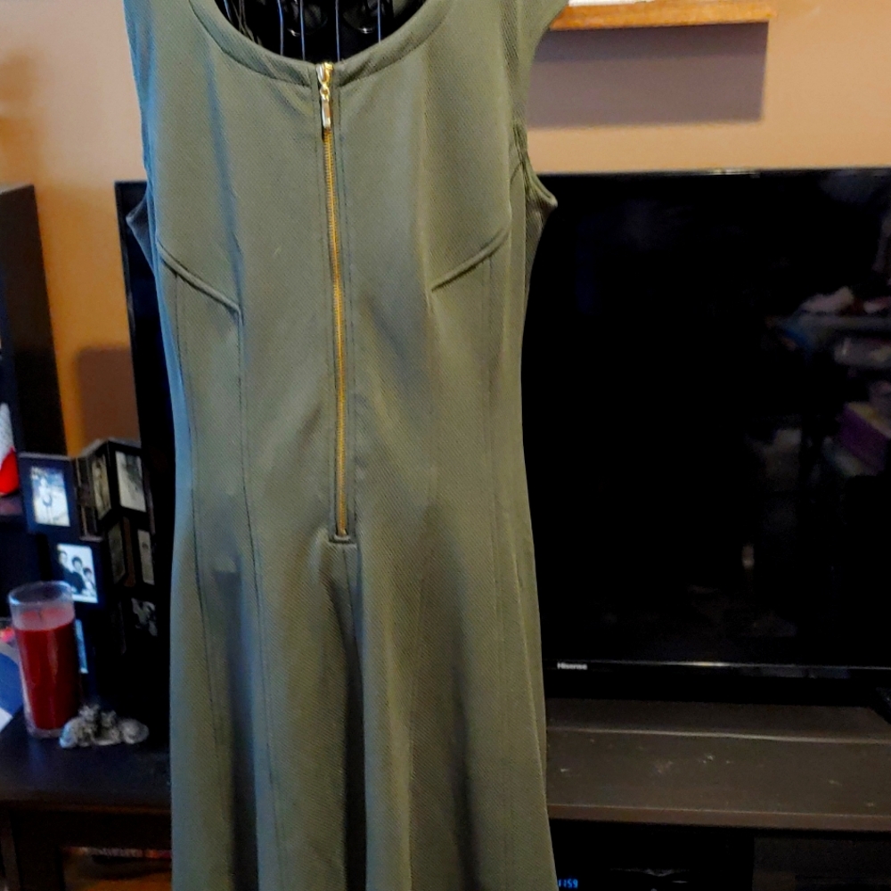 Roz and Ali A-line sleeveless dress. Size 14